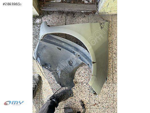 RENAULT CLİO 3 SAĞ ÇAMURLUK VE SAĞ ÖN DAVLUMBAZ