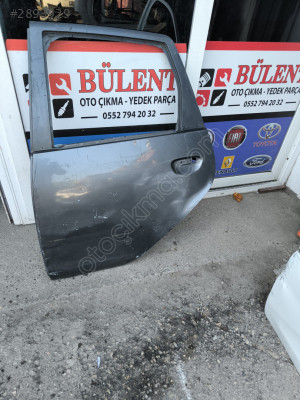 Mitsubishi Colt sol arka kapı orijinal çıkma