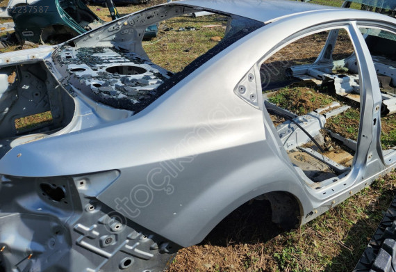 MAZDA 6 2011 ORJİNAL HATASIZ KESME SAĞ ARKA ÇAMURLUK