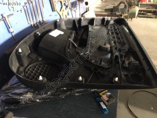 MEGANE 4 SAĞ ARKA KAPI İÇ DÖŞEME TRİM ORJ ÇIKMA