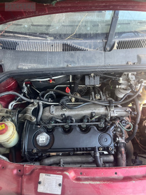 Doblo 1.9 jtd motor komple