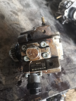103 BOSCH 0445010170 NİSSAN OPEL RENAULT MAZOT POMPASI