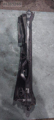 TOYOTA HİLUX 2023 ÇIKMA ORİJİNAL ÖN CAM IZGARASI