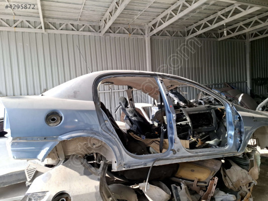 ASTRA G SAĞ YAN ARKA ÇAMURLUK MARŞPİYEL ÖN PANEL BADİ ŞASE