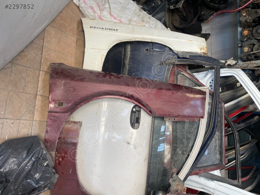 Renault r21 menejır sağ ön çamurluk