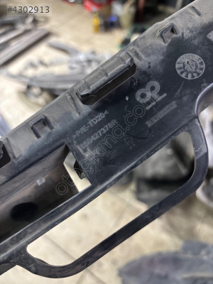 Renault Megane 4 Arka Tampon Orta Braket 850427378R