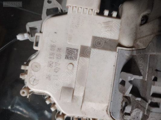 AUDİ A3 A4 A5 Q5 Q7 PORSCHE KAPI KİLİT MEKANİZMASI 8K0839016