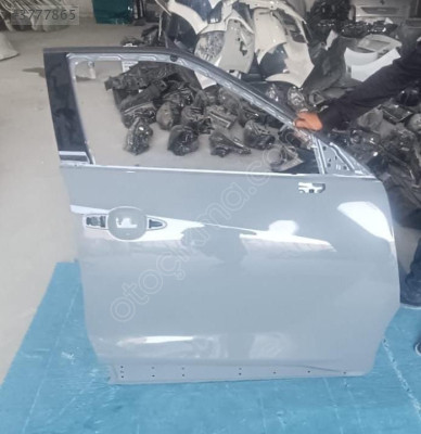 2019/2024 NİSSAN JUKE GRİ SAĞ ÖN KAPI ORJINAL