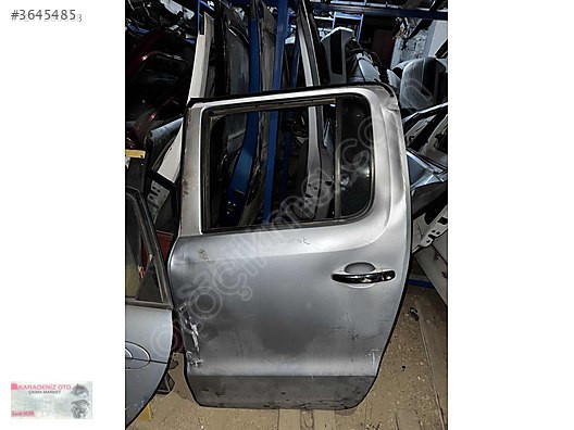 Volkswagen amarok sol arka kapı az hasarlı...