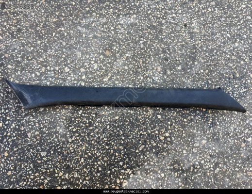 9617696477 PEUGEOT 306 SAĞ ÖN DİREK KAPLAMA
