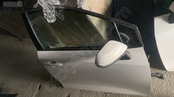 TOYOTA COROLLA SAĞ ÖN KAPI OTO FEDAİ