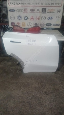 2023-2025 TESLA Y SAĞ ARKA KAPI