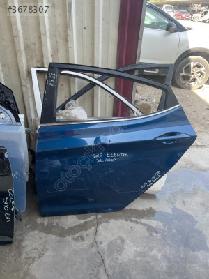 HYUNDAİ ELENTRA SOL ARKA KAPI ÇIKMA ORJİNAL