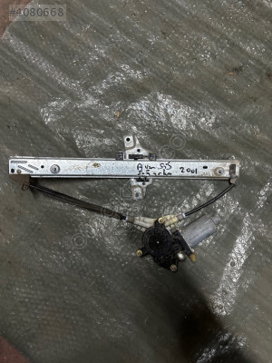 2001 toyota avensis sağ arka kapı cam krikosu
