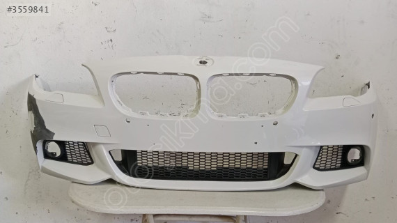 Bmw F10 on tampon (yansanayi)