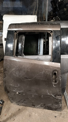 Fiat Doblo Modeli İçin 4. Seri Sağ Sürgülü Kapı Parçası