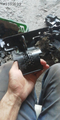 Audi A3 Kaput Açma Kolu Kancası - 8J0823480 Oto Çıkma Parça