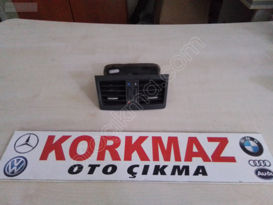 BMW E90 E92 ARKA KALORİFER IZGARASI