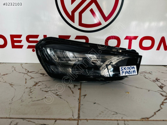 Skoda Fabia sağ ön Led far (orjinal çıkma)