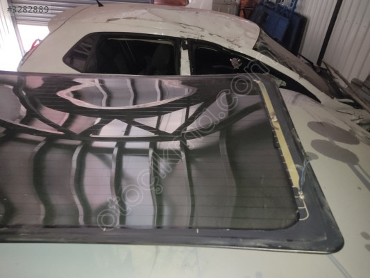 2013 JETTA CIKMA ORJİNAL ARKA CAM