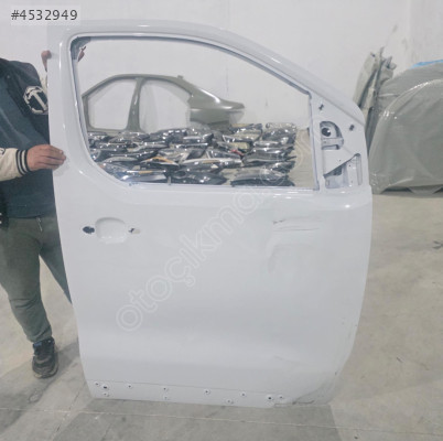 FİAT SCUDO BEYAZ SAĞ ÖN KAPI ORJINAL GÖÇÜKLÜK