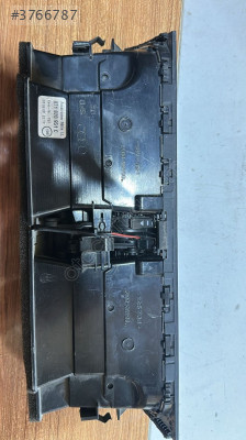 2010-2012 AUDİ A5 ORTA ÜFLEME 8T1 820 951 C ORJ ÇIKMA