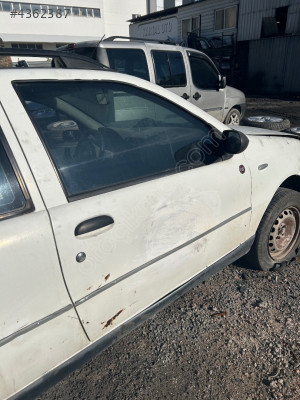 Fiat Palio van sağ ön kapı