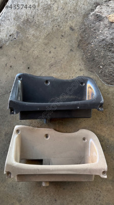 FORD FOCUS 1 DİREKSİYON ALTINA GELEN PLASTİK