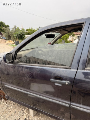 Volkswagen polo 95 sol ön kapı