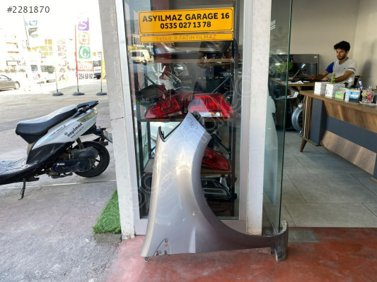 RENAULT CLİO 3 195 SAĞ ÖN ÇAMURLUK ORJİNAL