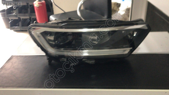 VOLKSWAGEN T-ROC SAĞ ÖN FAR IQ LED