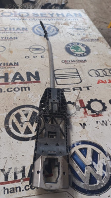 5N0837885H Seat Leon 2015 sol ön kapı braketi