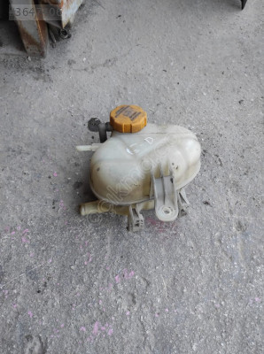 OPEL CORSA D YEDEK SU DEPOSU CIKMA