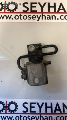 1P0833411 seat leon 2010 sol arka kapı alt menteşesi