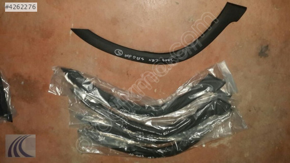 HONDA CRV 2003 YENİ YAN SANAYİ SAĞ ÖN ÇAMURLUK ÜSTÜ PLASTİĞİ