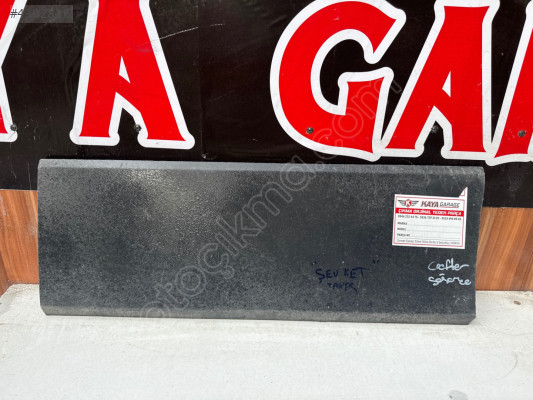 Volkswagen Crafter sağ arka kapı çıtası kapı dodik kapı bandı