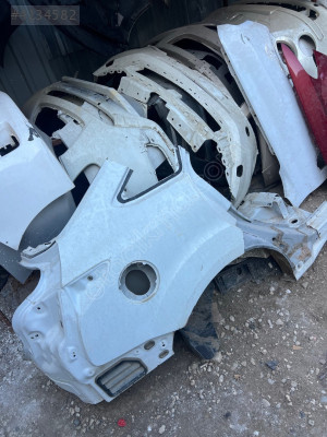 Ford Focus 3.5 arka sağ çamurluk kesme çıkma