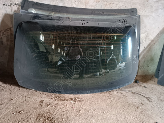 W205 Mercedes arka cam