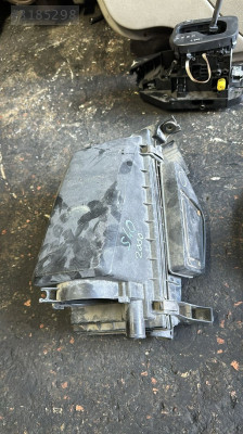 Volvo S40 hava filitre kutusu