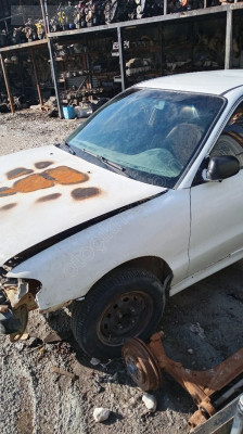 Hyundai accent çamurluk