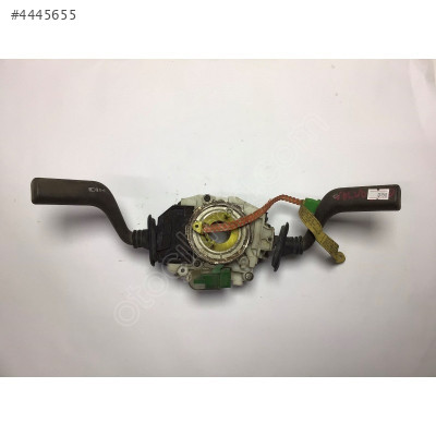 Volvo V40 Far Sinyal Kolu