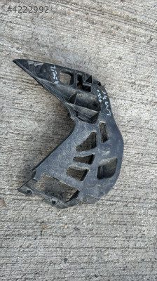 BMW 5 SERI G30 TAMPON AYAĞI 51117385348