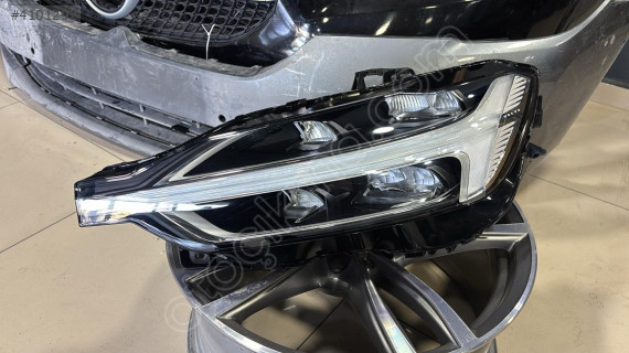 VOLVO XC60 2018-2021 FULL LED SOL FAR 31655229