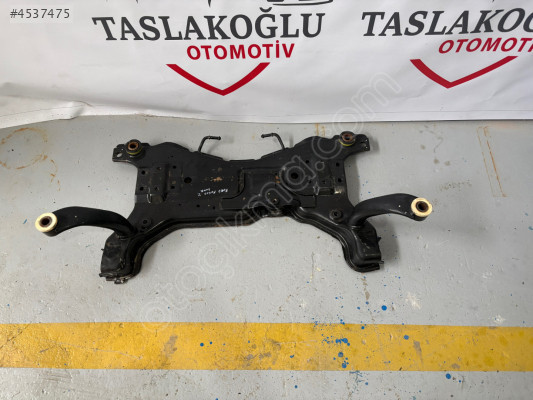 FORD FOCUS ÖN TRAVERS