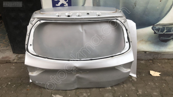 KİA STONIC ORJİNAL ÇIKMA BAGAJ KAPAĞI N