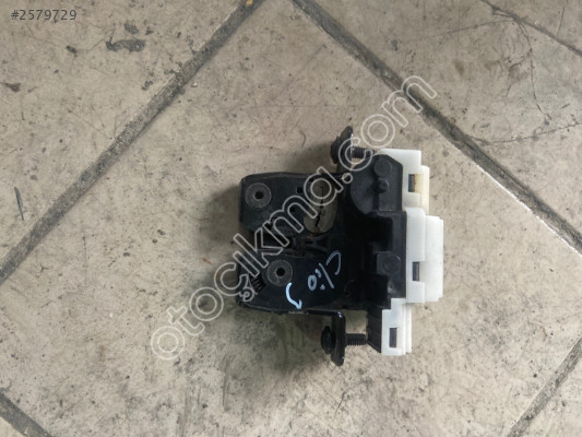 Renault clio 3 bagaj kilidi
