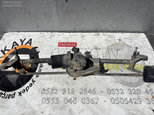 TOYOTA AVENSİS 1997-2002 Ön Cam Silgi Motoru Ve Mekanizması