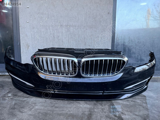 BMW 5 SERİSİ G30 ÖN TAMPON VE PANJUR EGE OTOMOTİV BURSA