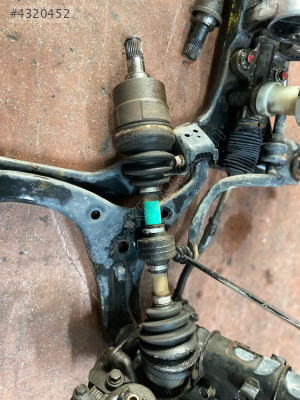 HYUNDAİ ERA DİZEL SAĞ SOL AKS