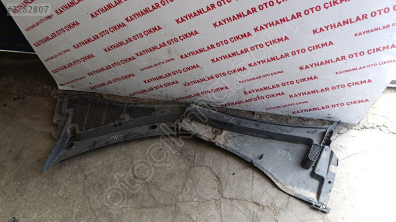 PEJO 301 ÖN CAM IZGARASI KAYHANLAR OTO ÇIKMA